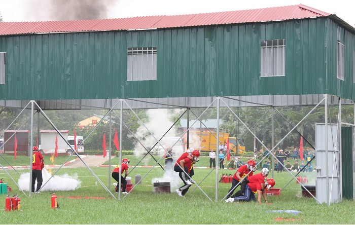 ASIC tham gia Hội thi nghiệp vụ chữa cháy và cứu nạn, cứu hộ “Tổ liên gia an toàn phòng cháy, chữa cháy” năm 2024